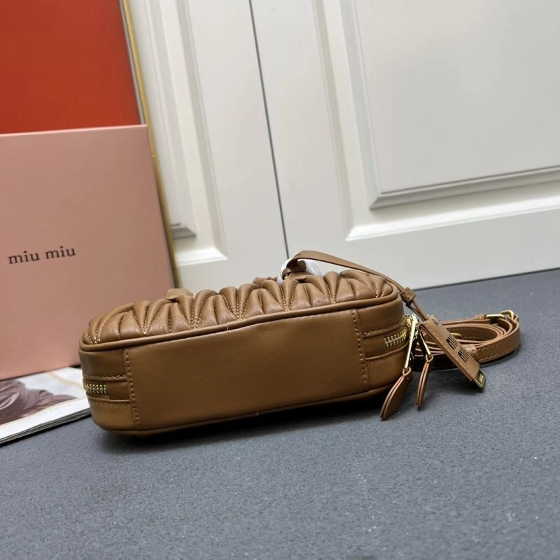 Miu Miu Top Handle Bags Fashionable 83148