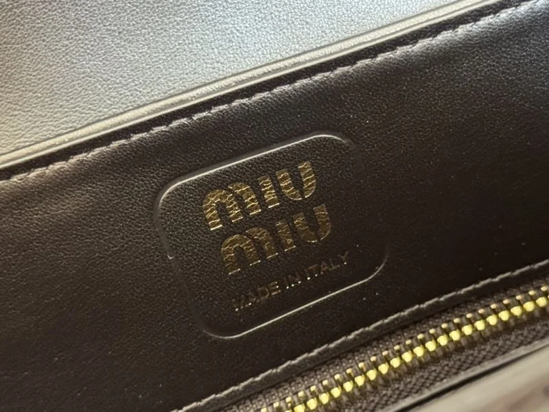 Miu Miu Top Handle Bags Durable 49071