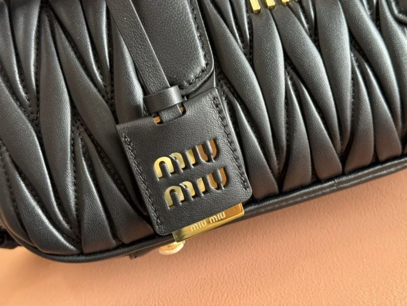Miu Miu Top Handle Bags FastDry 49059