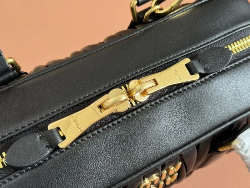 Miu Miu Top Handle Bags FastDry 49059