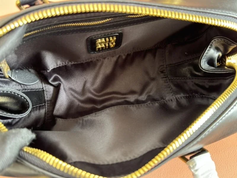 Miu Miu Top Handle Bags FastDry 49059