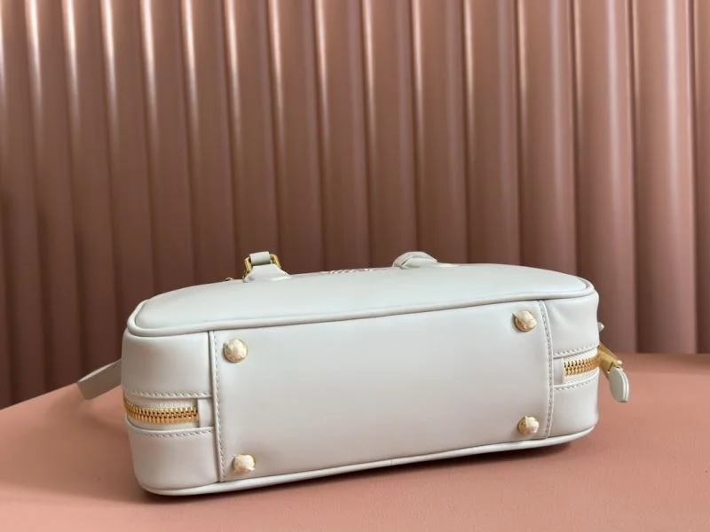 Miu Miu Top Handle Bags FastDry 49060