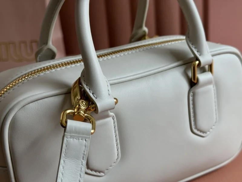 Miu Miu Top Handle Bags OnTrend 49058