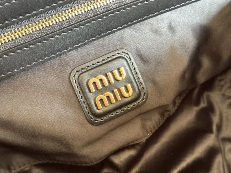 Miu Miu Top Handle Bags Unisex 49051
