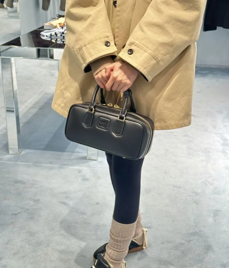 Miu Miu Top Handle Bags Unisex 49051