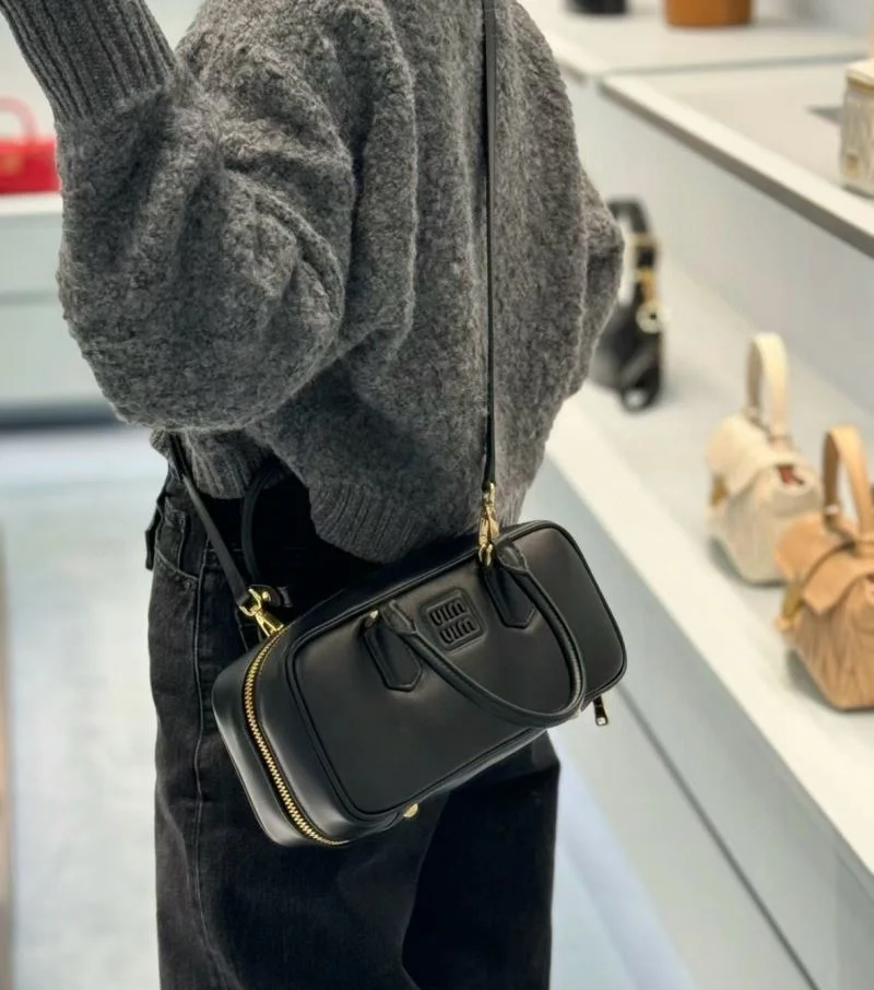 Miu Miu Top Handle Bags Unisex 49051
