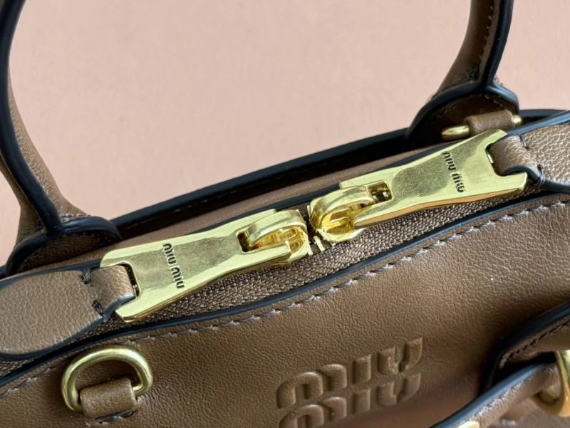 Lightweight Miu Miu Top Handle Bags 49042