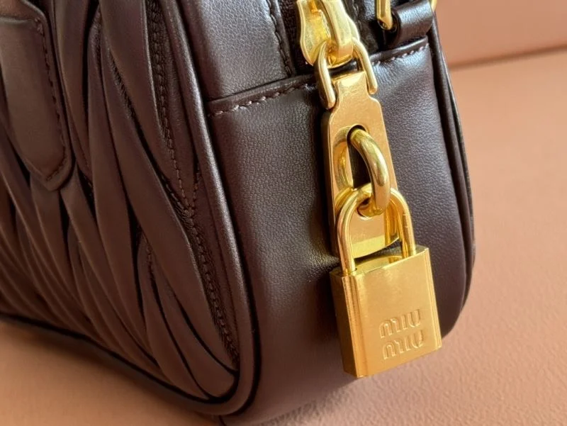 Miu Miu Top Handle Bags Durable 49018