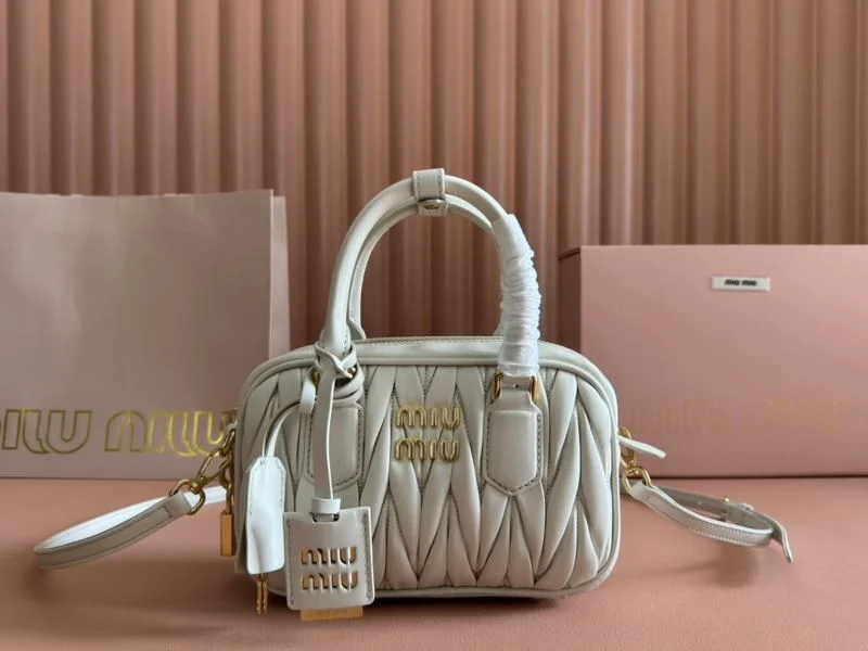 Snug Miu Miu Top Handle Bags 49053