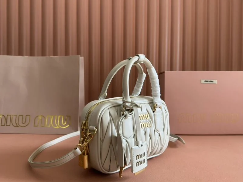 Snug Miu Miu Top Handle Bags 49053
