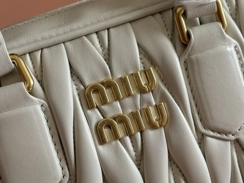 Snug Miu Miu Top Handle Bags 49053