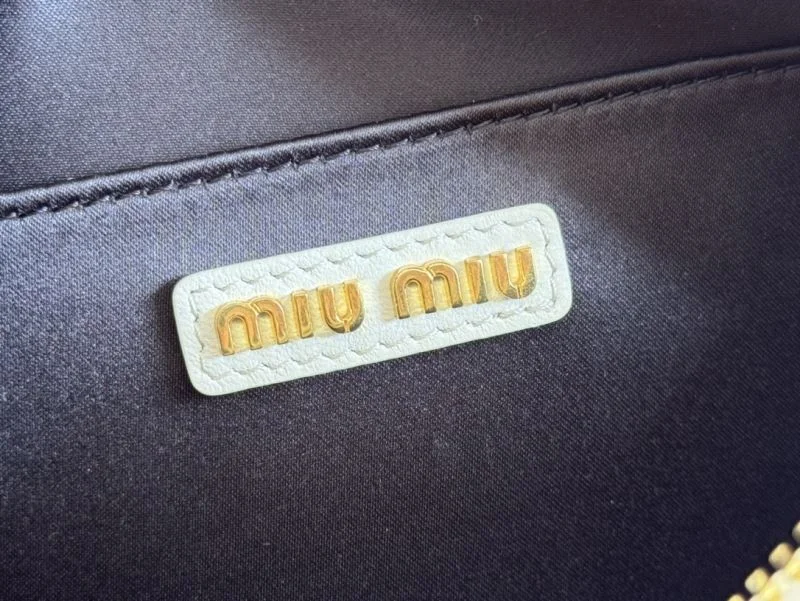 Snug Miu Miu Top Handle Bags 49053