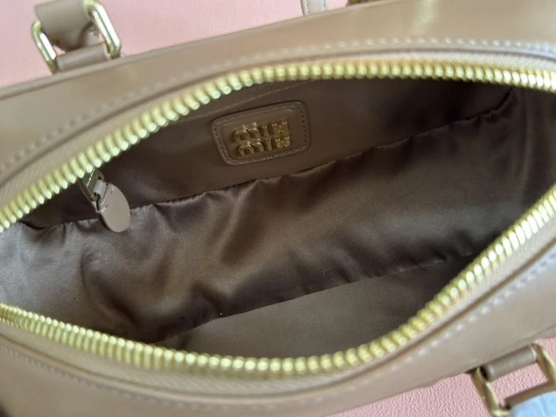 StreetReady Miu Miu Top Handle Bags 49006
