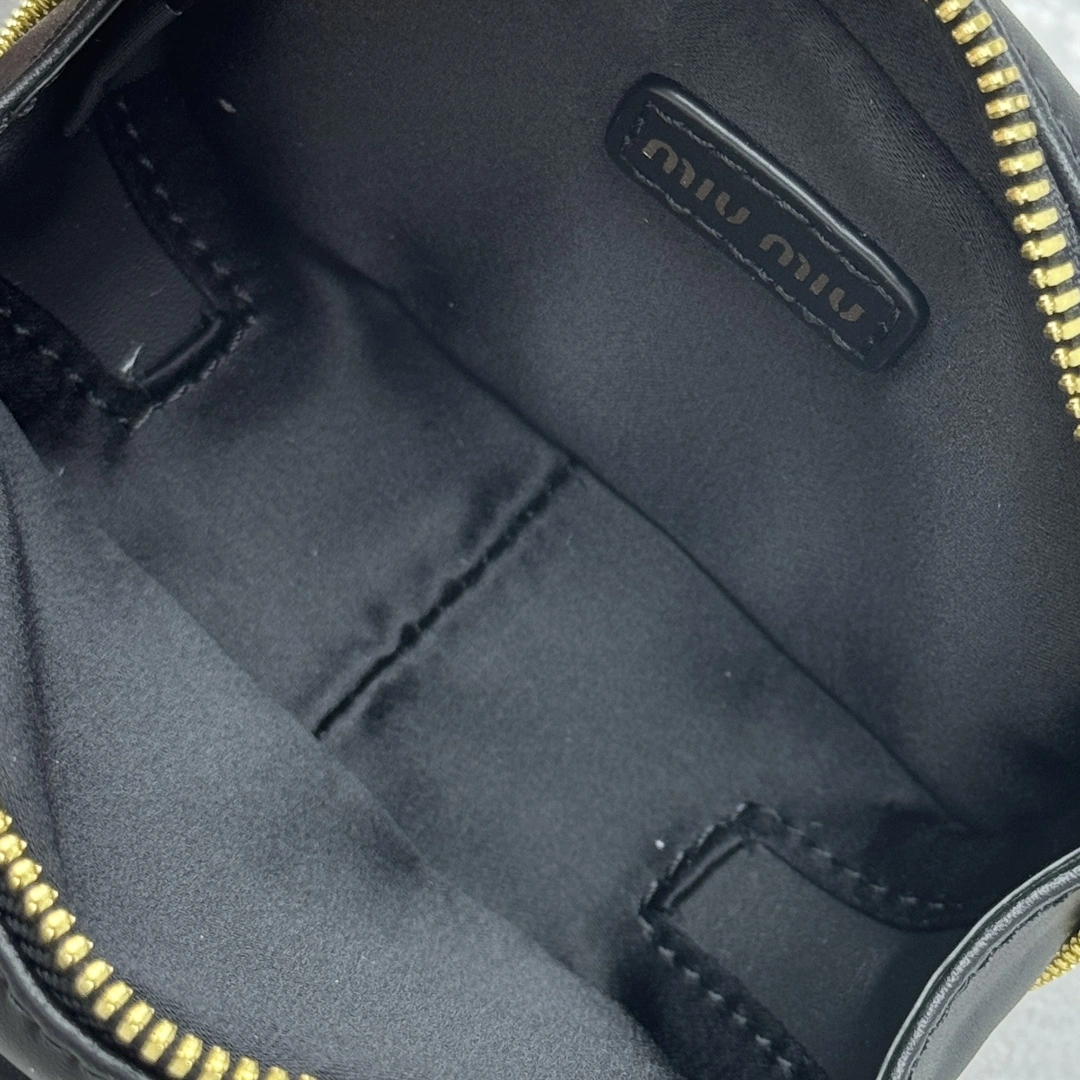 Miu Miu Top Handle Bags ComfortFit 69519