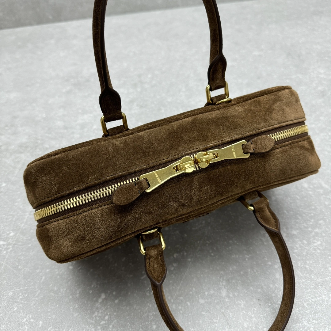 Miu Miu Top Handle Bags EasyCare 69545