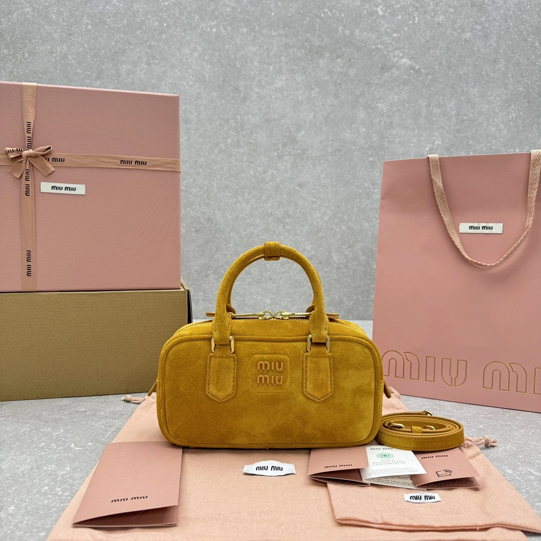 Miu Miu Top Handle Bags Supportive 69518