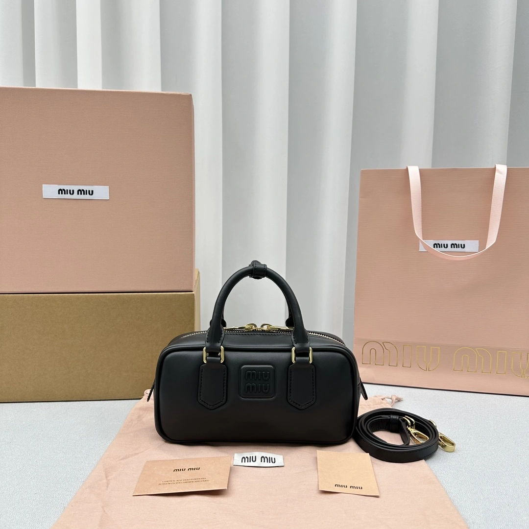 Miu Miu Top Handle Bags Flexible 69542
