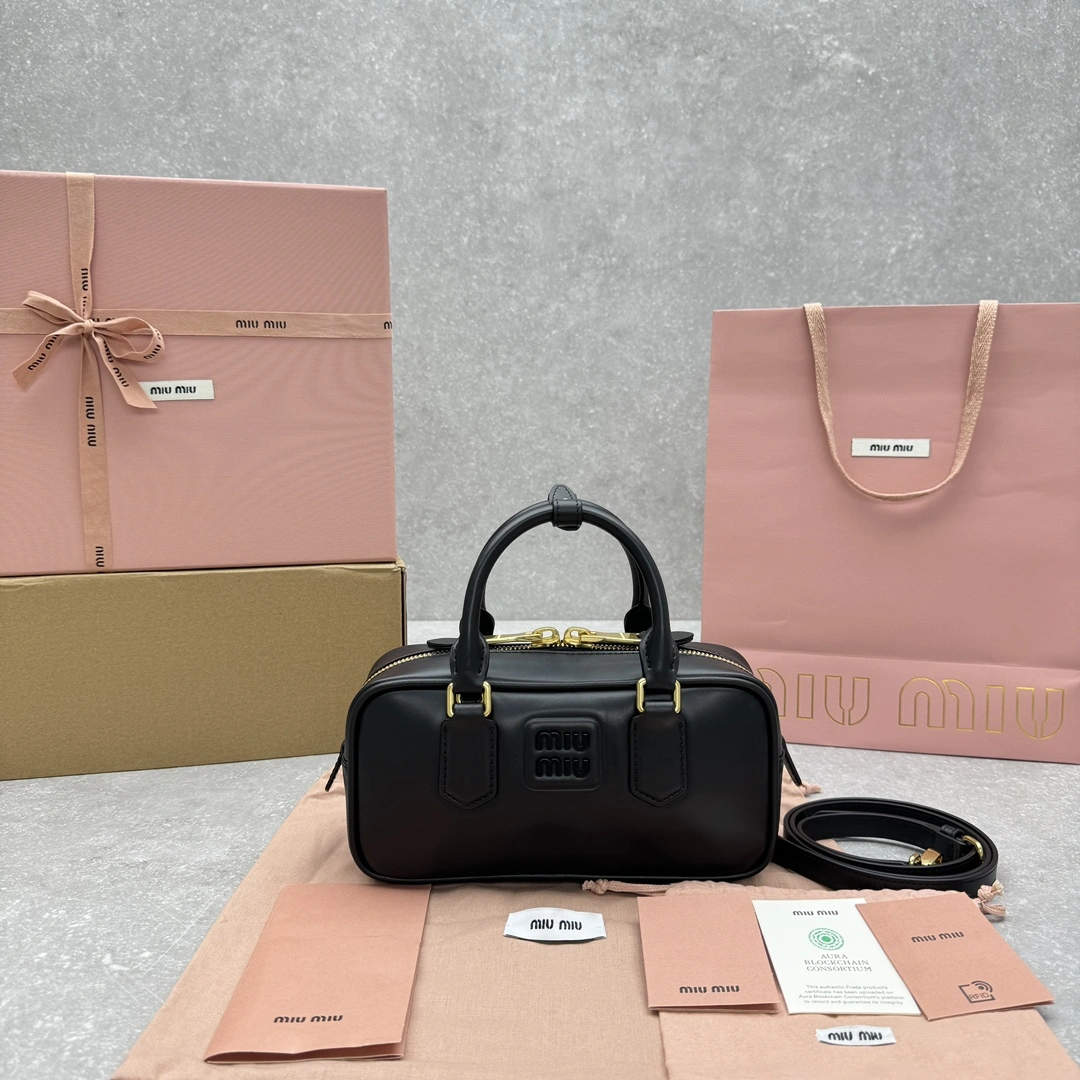 Miu Miu Top Handle Bags Elegant 69510