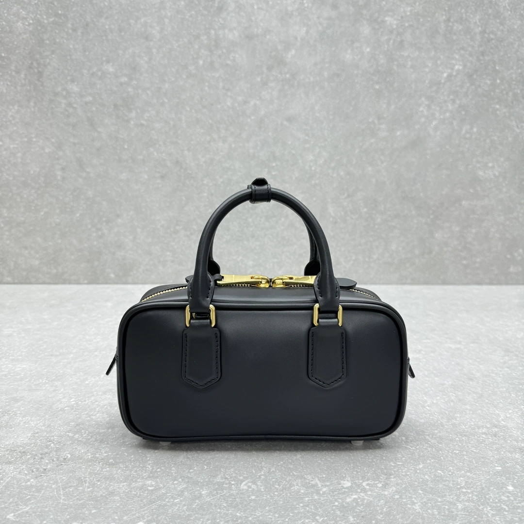 Miu Miu Top Handle Bags Elegant 69510
