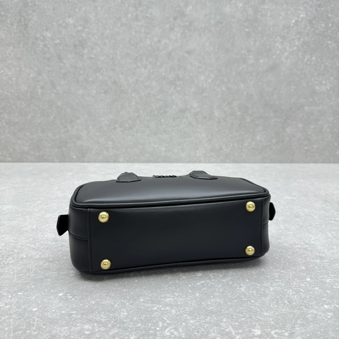 Miu Miu Top Handle Bags Elegant 69510