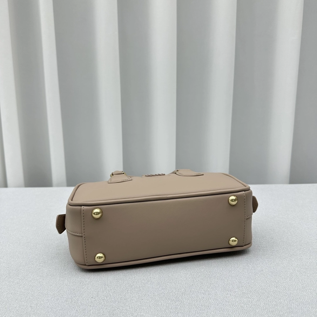 TimelessDesign Miu Miu Top Handle Bags 69500