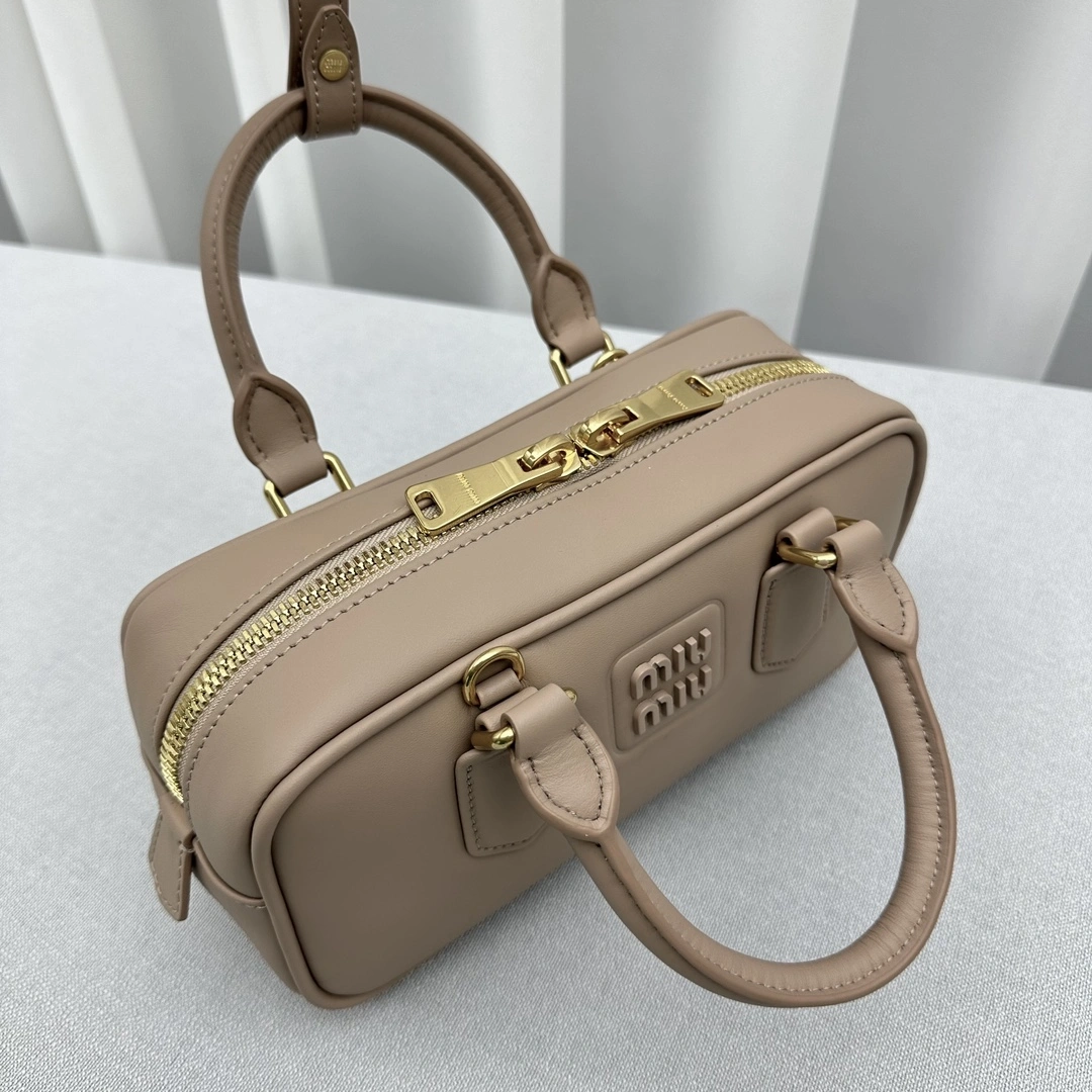TimelessDesign Miu Miu Top Handle Bags 69500