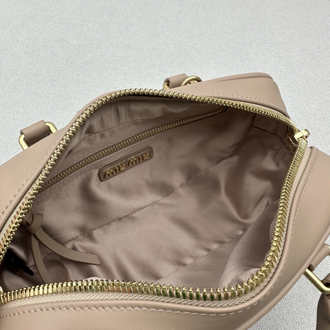 TimelessDesign Miu Miu Top Handle Bags 69500