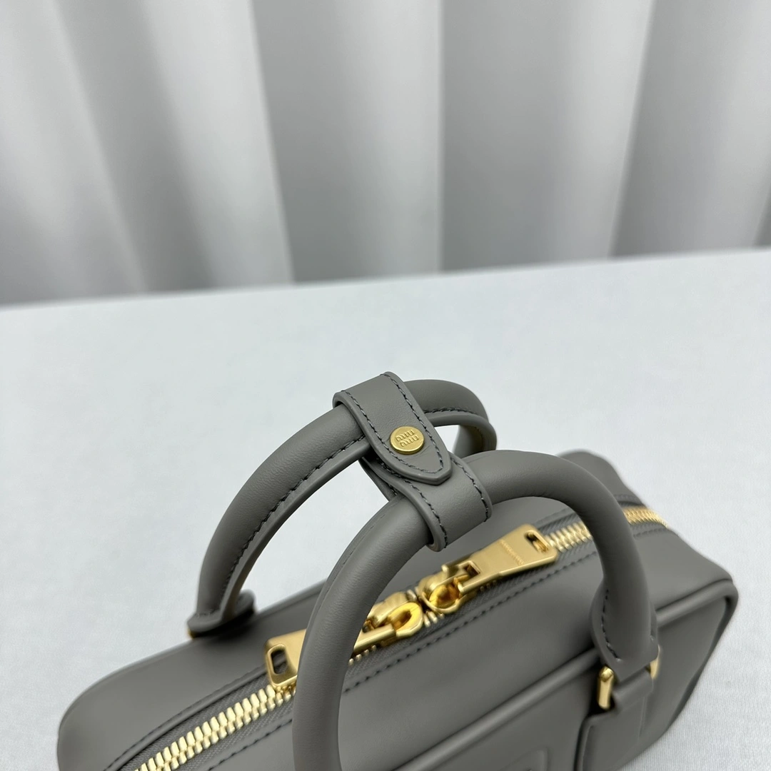 Stylish Miu Miu Top Handle Bags 69541