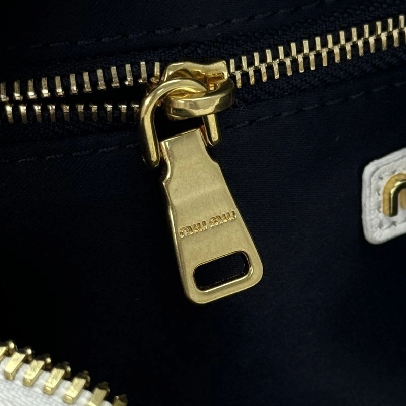 Miu Miu Top Handle Bags Elegant 64251