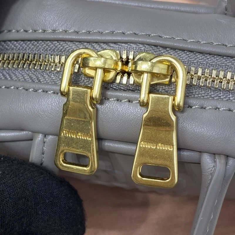MultiPurpose Miu Miu Top Handle Bags 43725