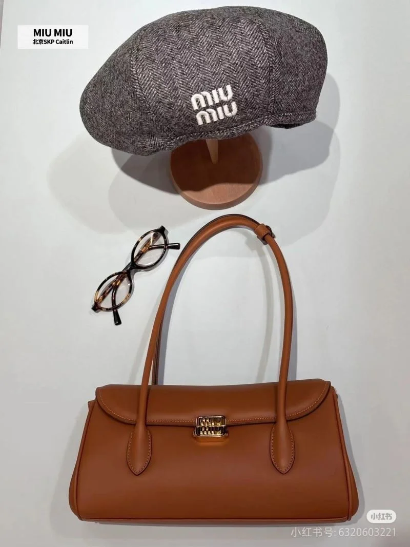 Snug Miu Miu Top Handle Bags 43521