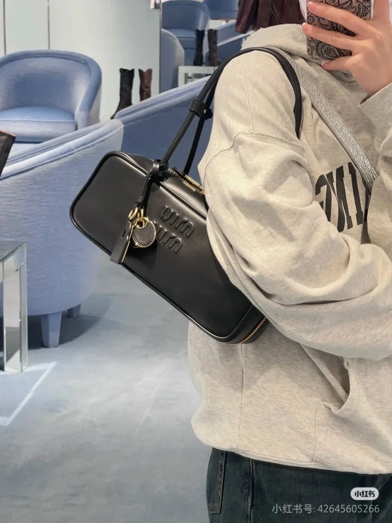 Miu Miu Top Handle Bags OnTrend 43506