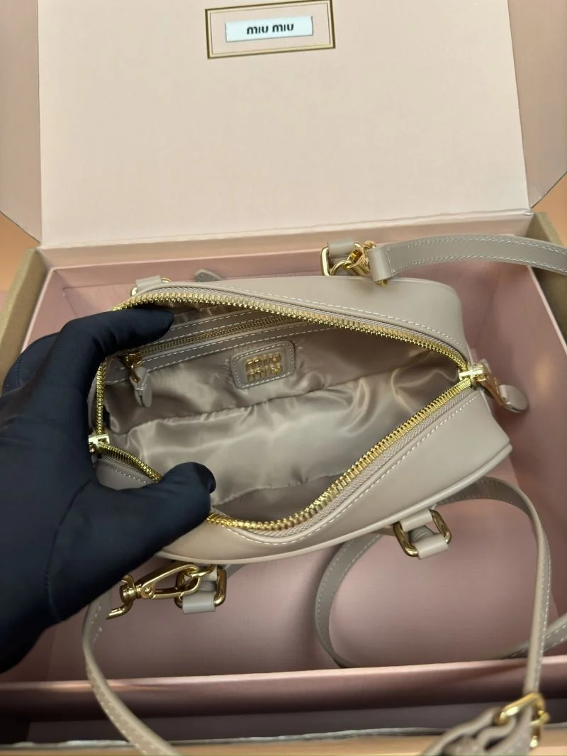 Miu Miu Top Handle Bags Trendsetting 55960