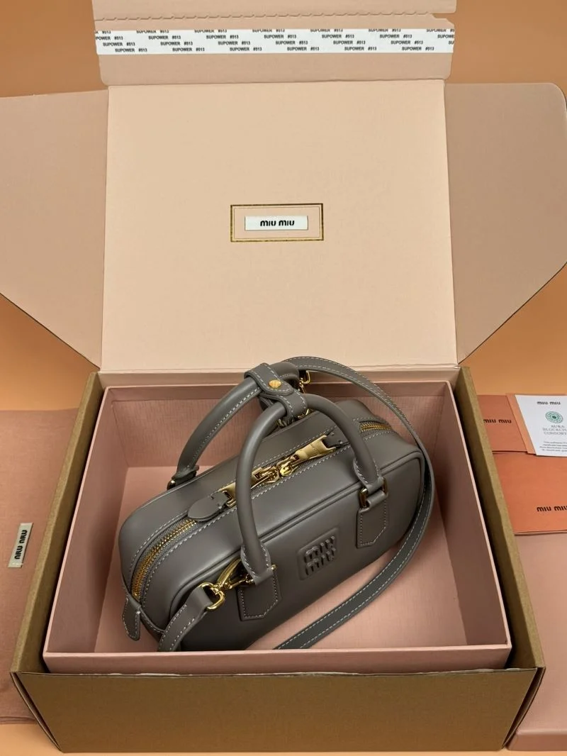 SmartChoice Miu Miu Top Handle Bags 37620