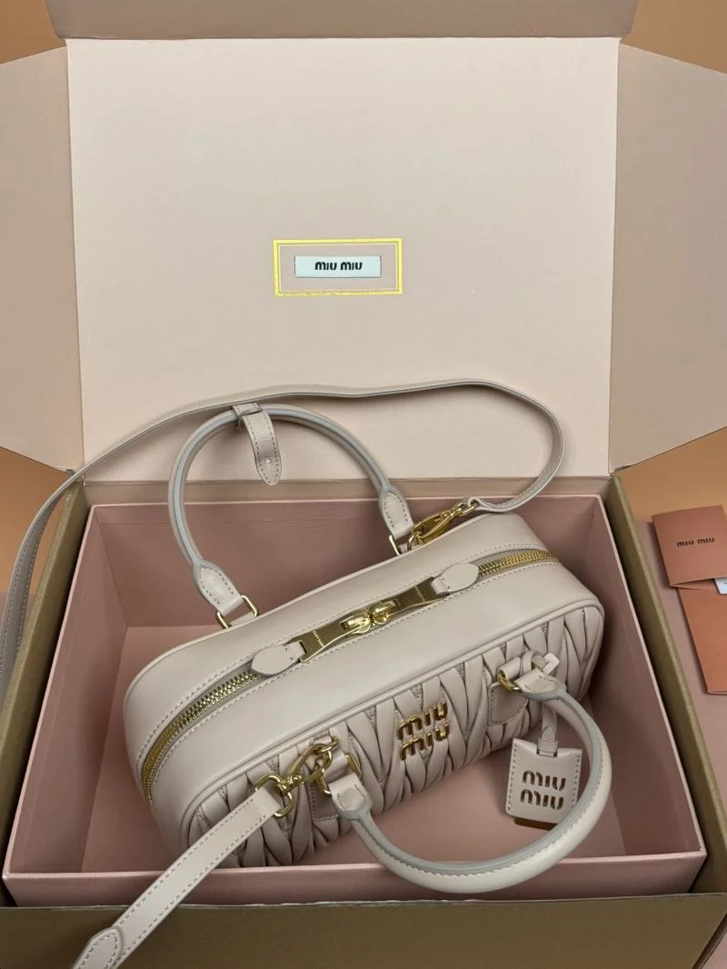 Miu Miu Top Handle Bags QuickDry 55962