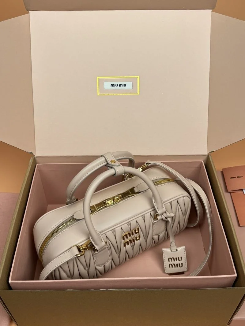 Miu Miu Top Handle Bags QuickDry 55962
