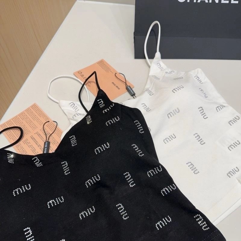 Miu Miu Vest Timeless 276895
