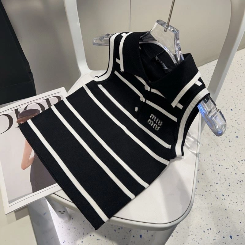 Miu Miu Vest Unisex 276905