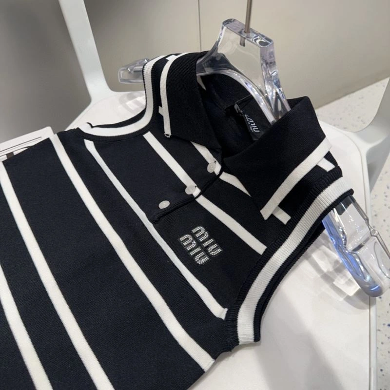 Miu Miu Vest Unisex 276905