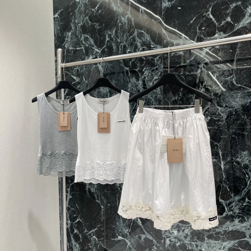 Refined Miu Miu Vest 150989