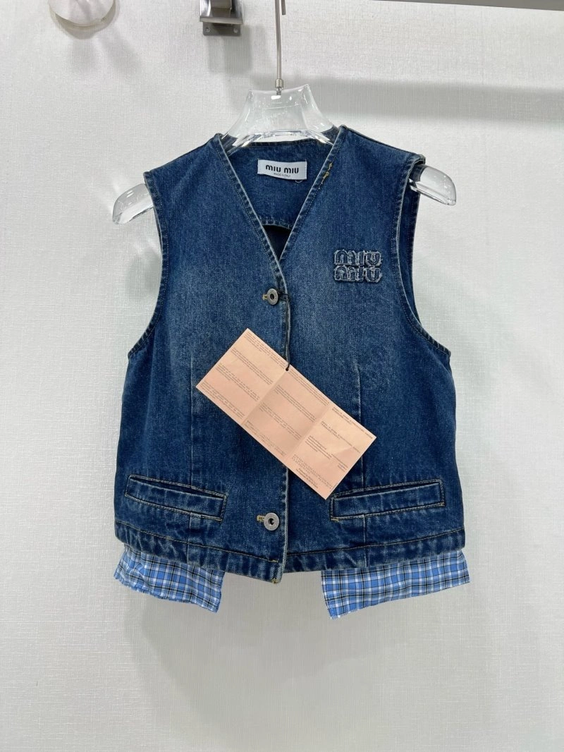 Miu Miu Vest Durable 150977