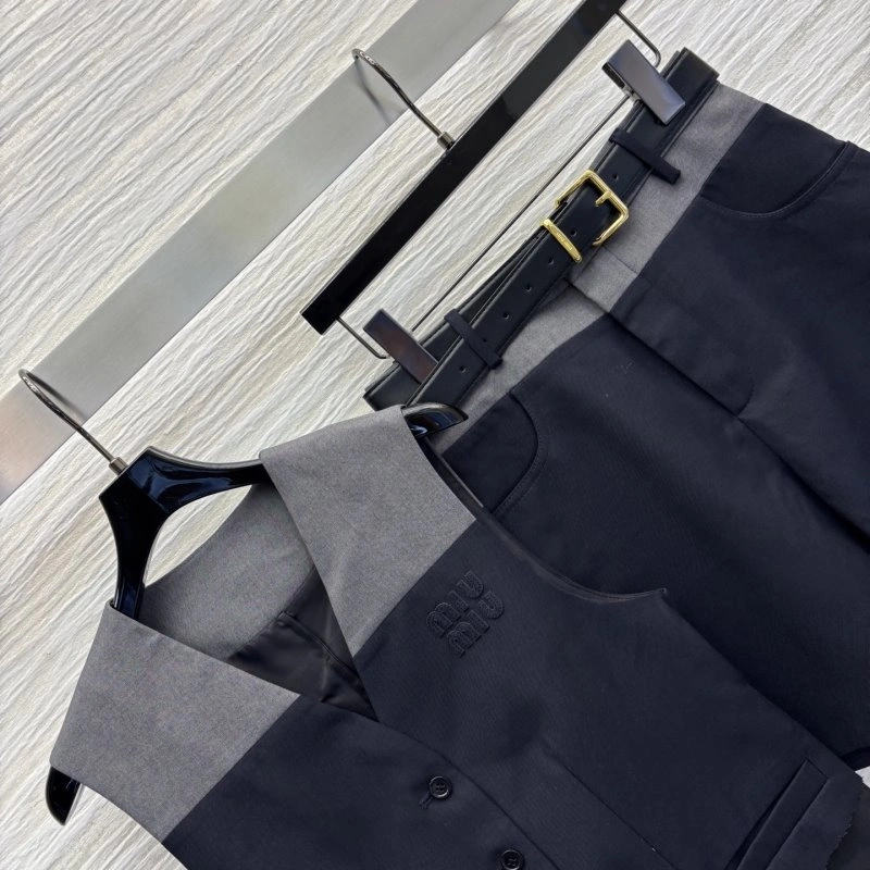 Miu Miu Vest Trendsetting 150974