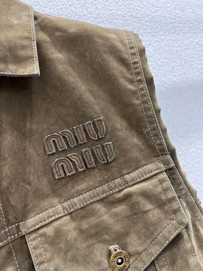Miu Miu Vest UrbanChic 150968