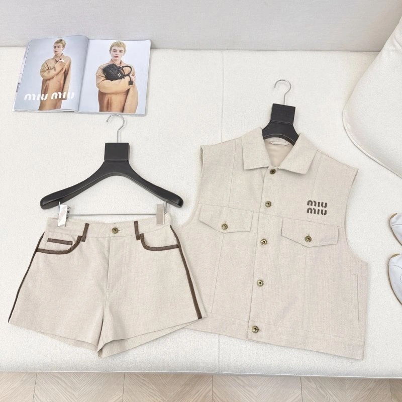 DailyWear Miu Miu Vest 150961