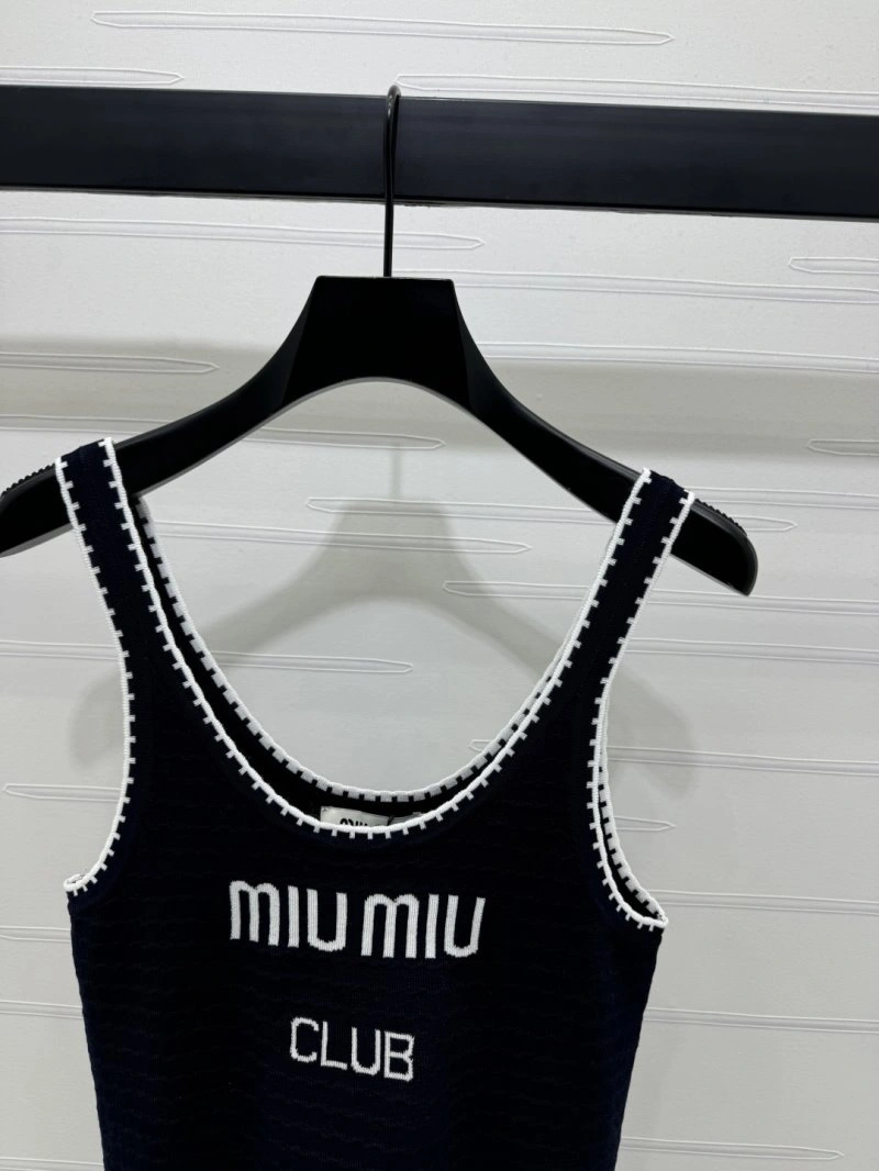 Effortless Miu Miu Vest 150960