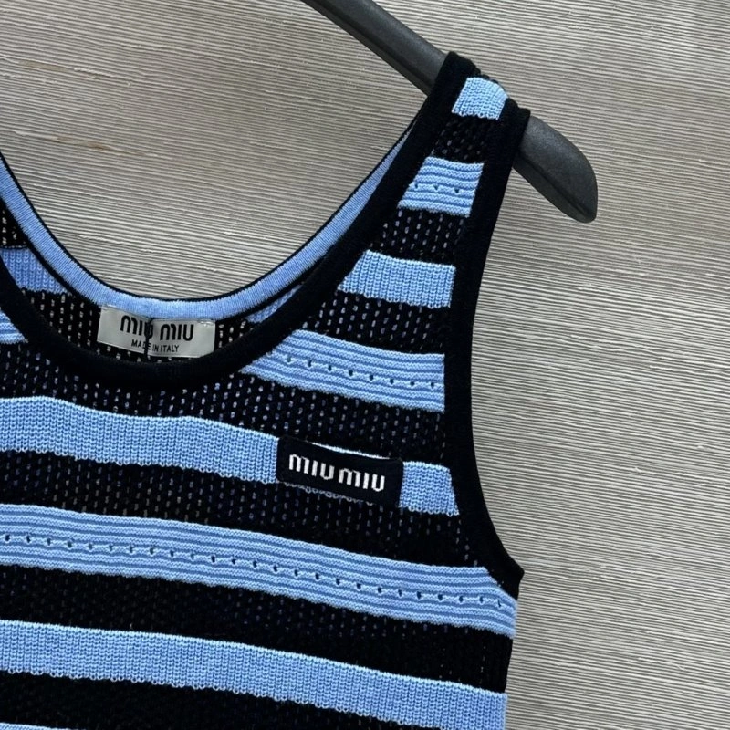 Miu Miu Vest ModernLook 150953