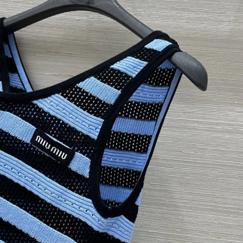 Miu Miu Vest ModernLook 150953