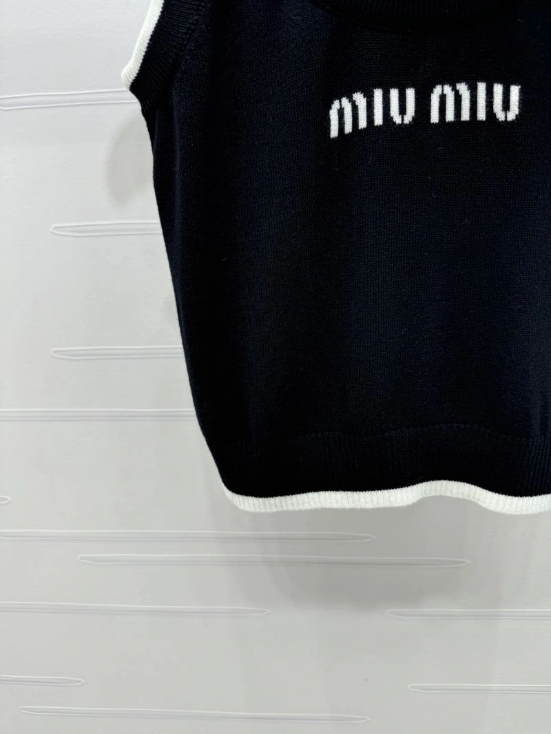 Effortless Miu Miu Vest 156043