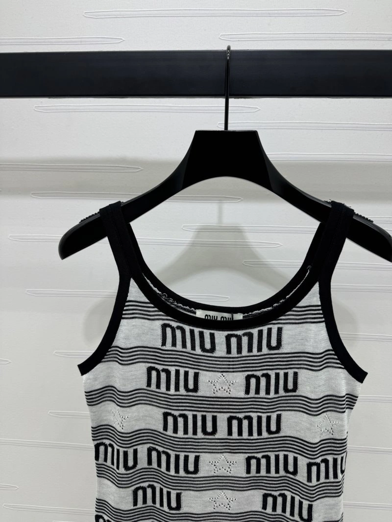Miu Miu Vest Practical 156037