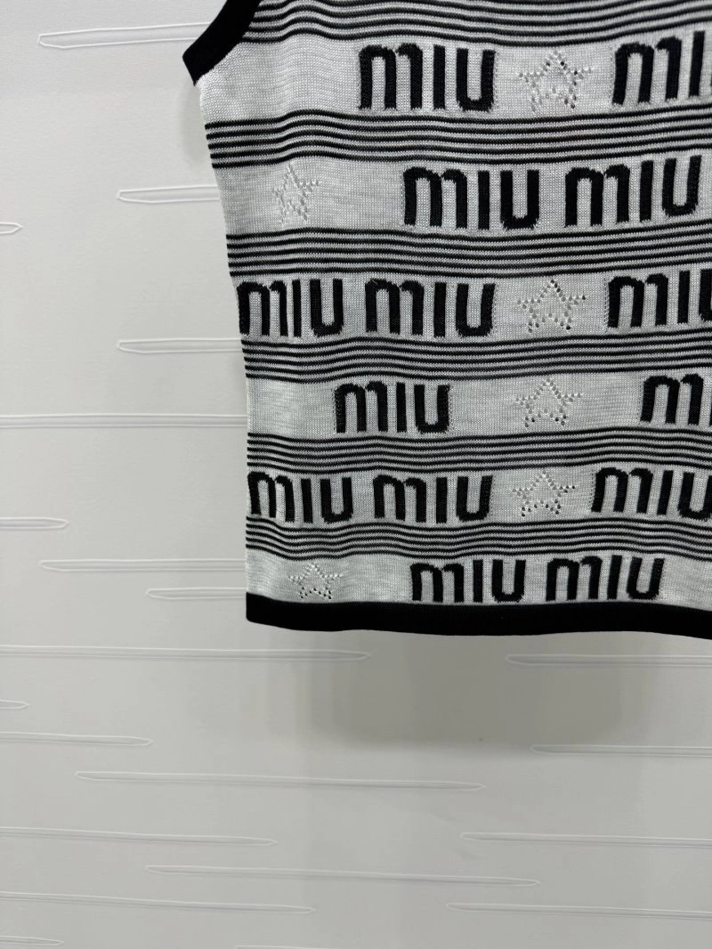 Miu Miu Vest Practical 156037